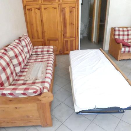 Appartement Paisible A Saint-Crepin Avec Vue Sur La Montagne Exterior photo