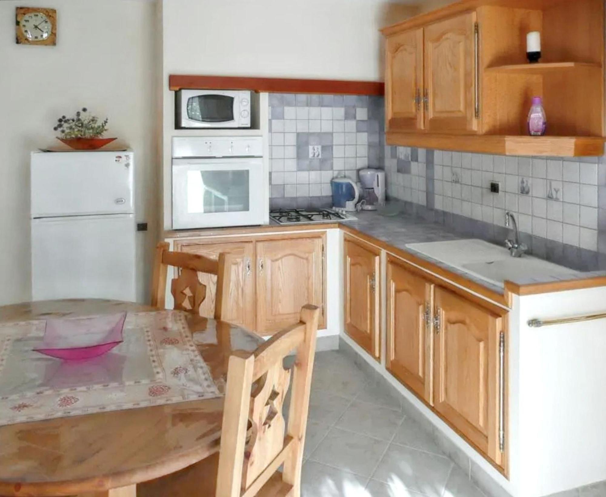 Appartement Paisible A Saint-Crepin Avec Vue Sur La Montagne Exterior photo